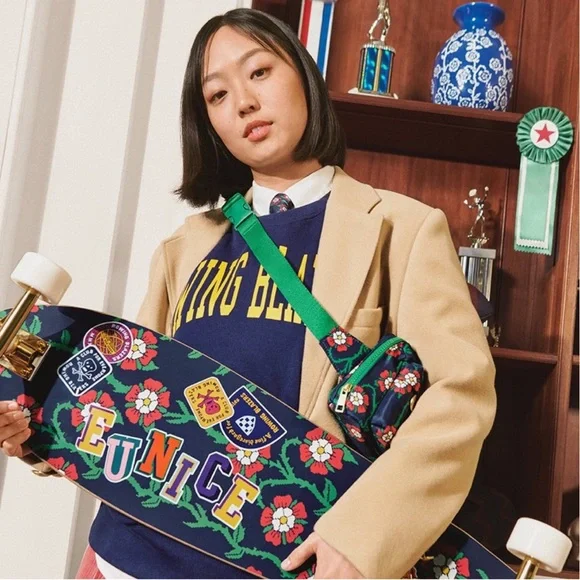 Adult Unisex Graphic Crewneck Sweatshirt Rowing Blazers x Target NWT Navy Blue - Picture 3 of 7